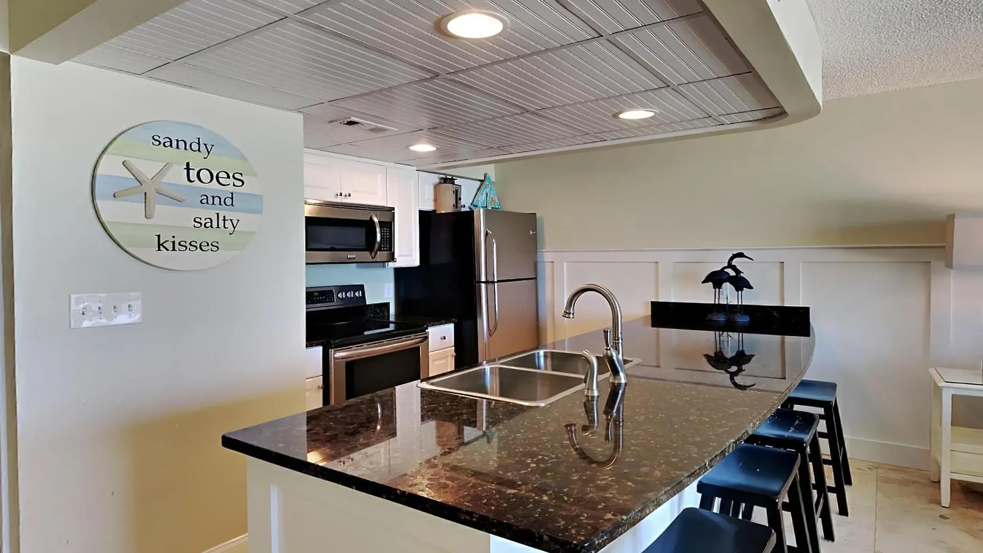 Edgewater Tower III 406 Apartment Panama City Beach